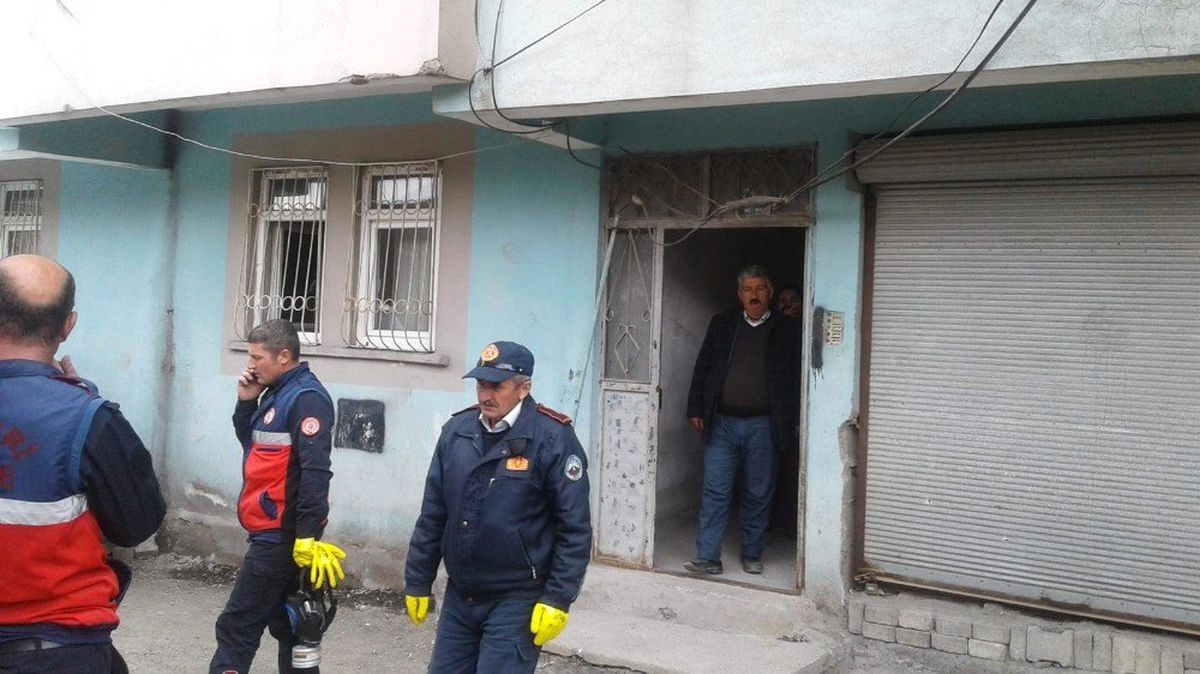 Hakkari\'de Korkutan Yangın