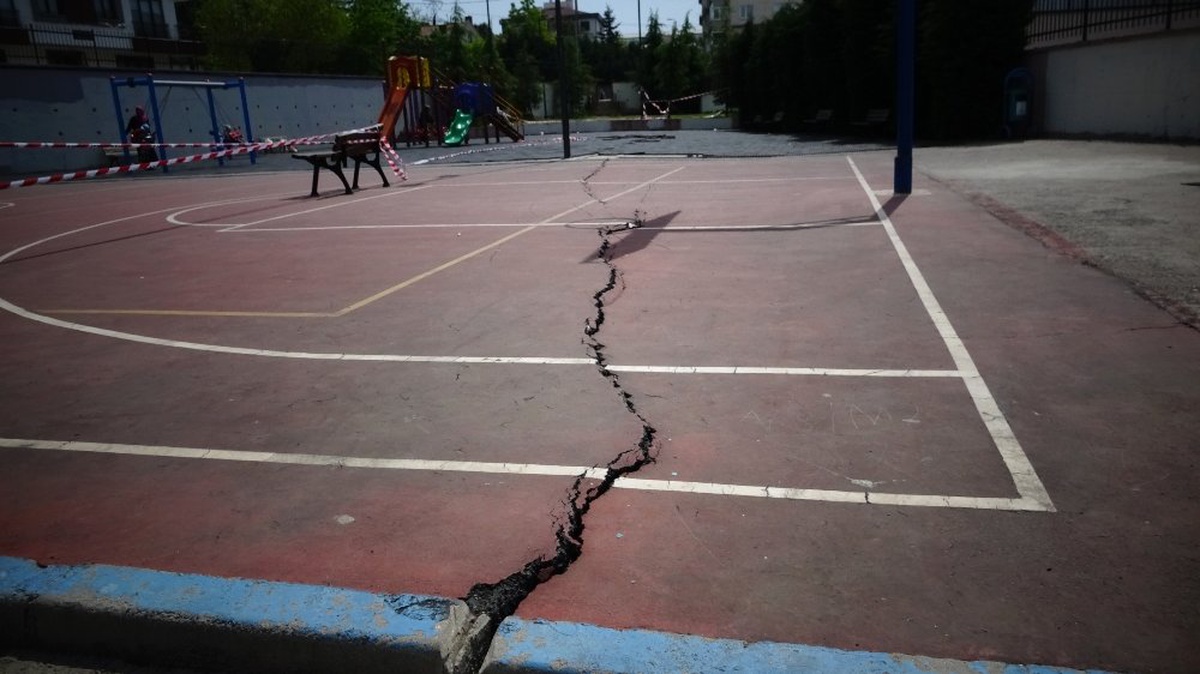 İlkokulun Yanındaki Parkta Korkutan Olay
