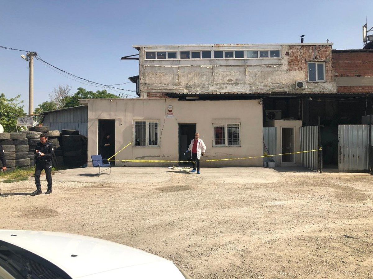 İş Yerine Silahlı Baskın: 1 Yaralı
