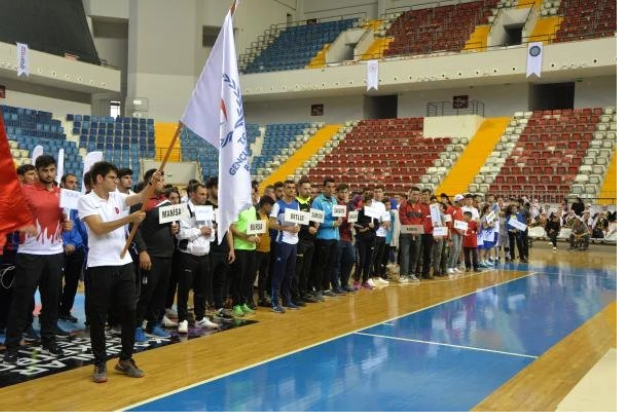 İşitme Engelliler Türkiye Şampiyonası Mersin\'de Başladı