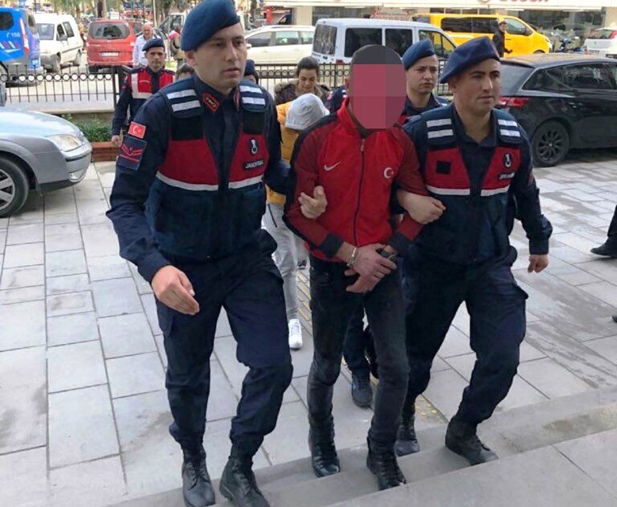 Jandarma Çalınan 45 Koyunu Daha Sahibinin Haberi Olmadan Geri Getirdi