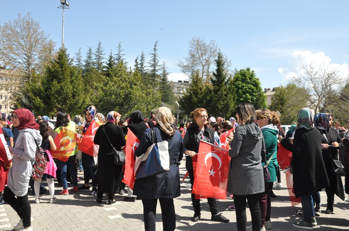 Kadınlardan "Çocuk İstismarına Hayır!" Yürüyüşü