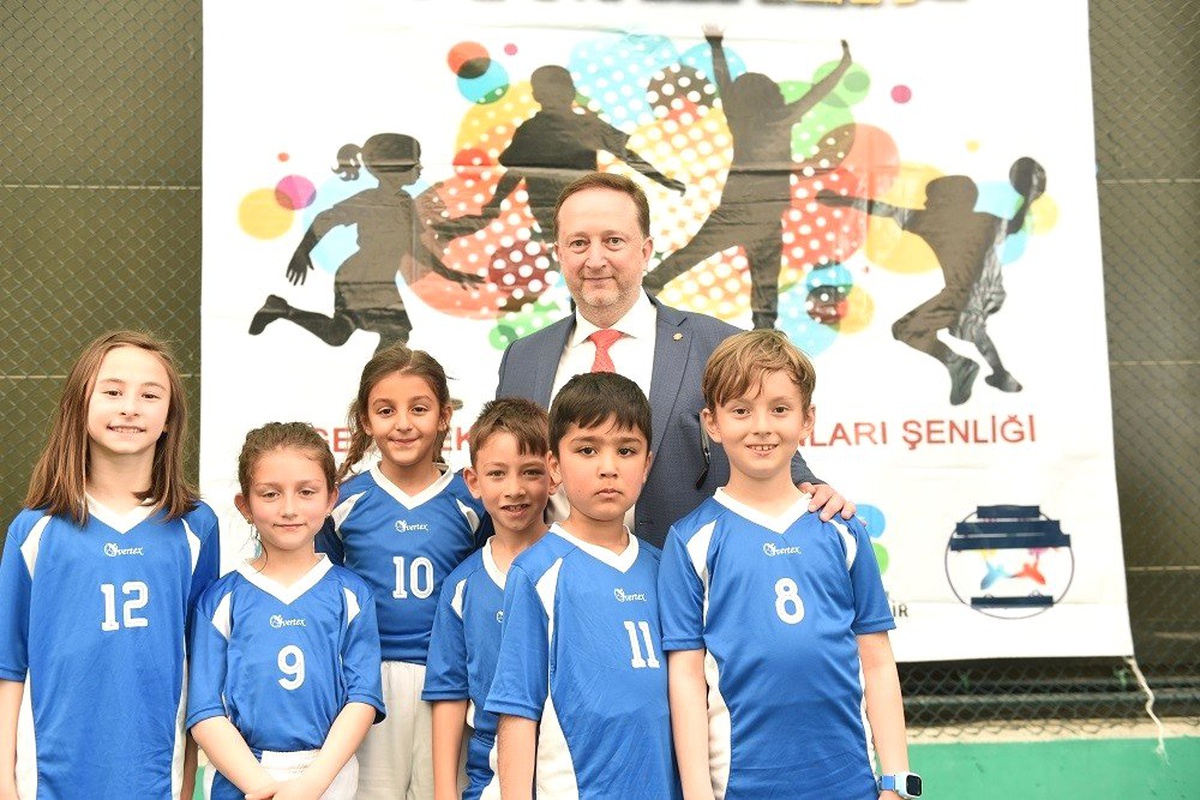 Karesi\'de Geleneksel Çocuk Oyunları İl Finali Yapıldı