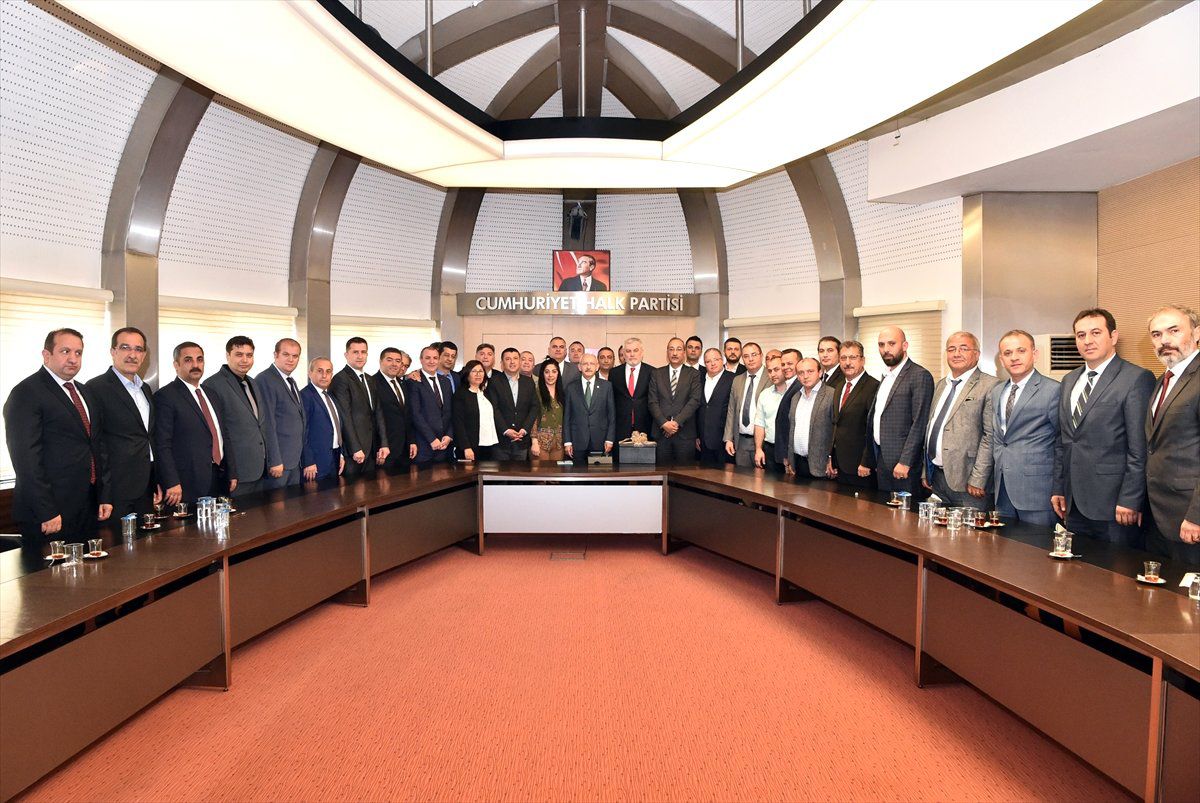 Kılıçdaroğlu\'na "Geçmiş Olsun" Ziyareti