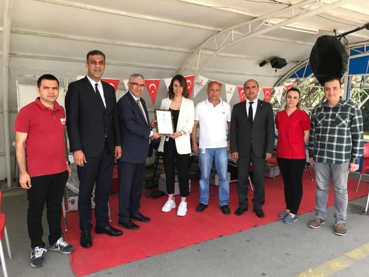 Kurumlardan Kızılay\'a Kan Bağışı