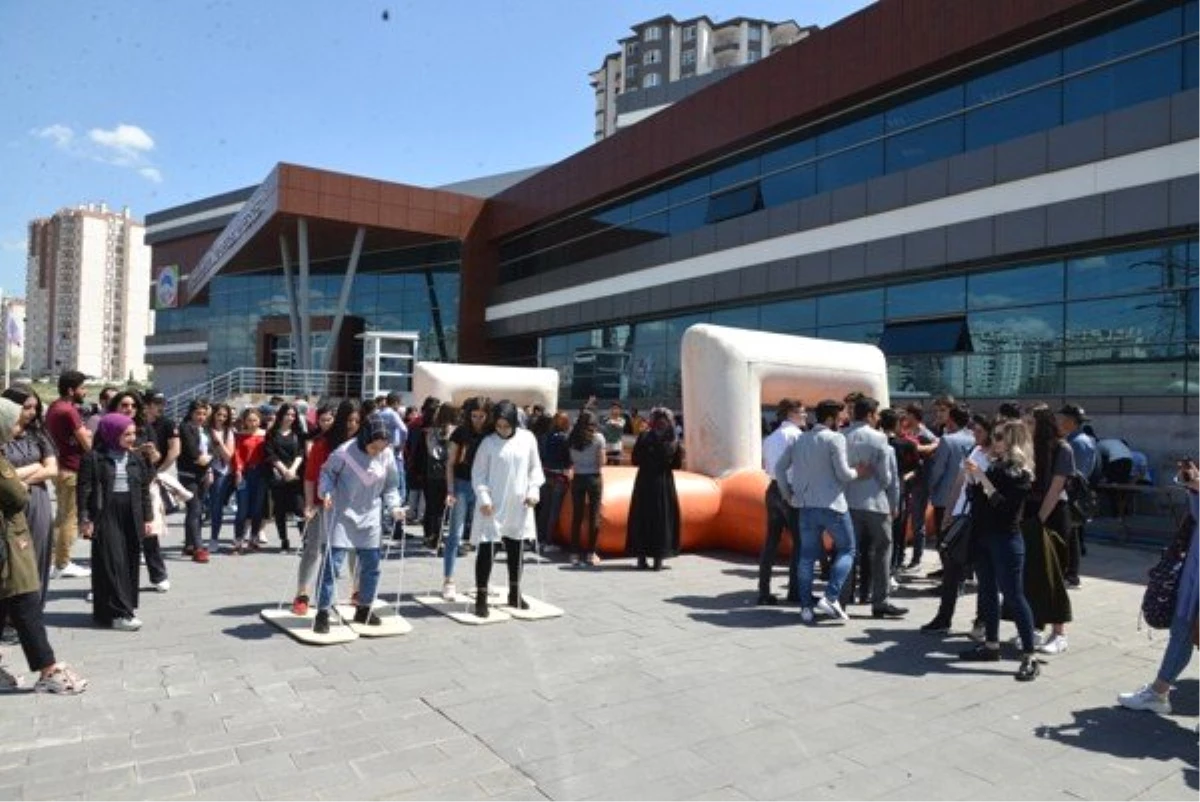 Melikgazi Belediye Başkanı Dr. Mustafa Palancıoğlu, "Üniversiteye Hazırlanan Öğrencilerimize Moral...