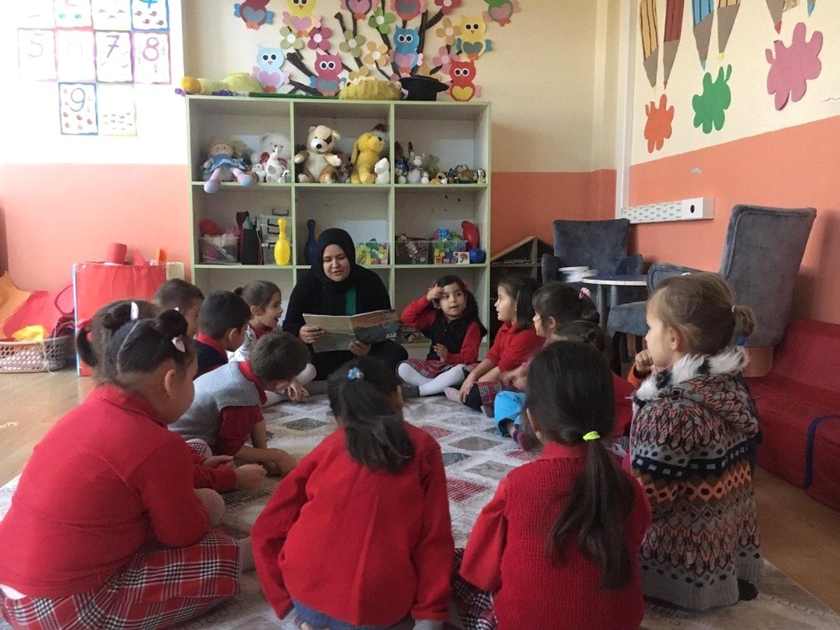 Öğrenciler Aileleriyle Okudukları Kitapları Bağışladı