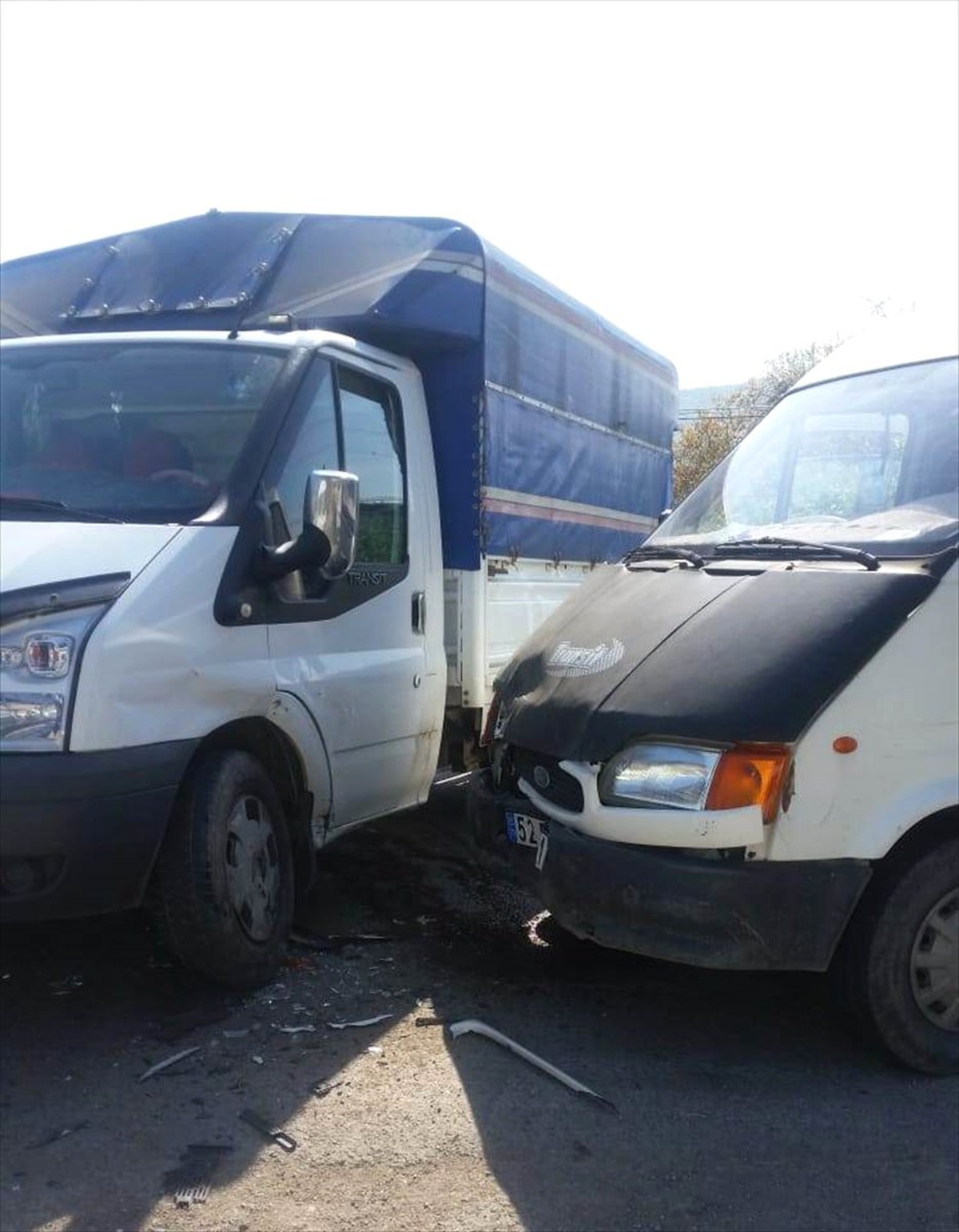 Ordu\'da Kamyonet ile Minibüs Çarpıştı: 8 Yaralı