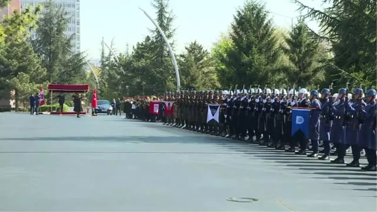 Orgeneral Güler\'e, Kanada Genelkurmay Başkanı Vance\'den Ziyaret