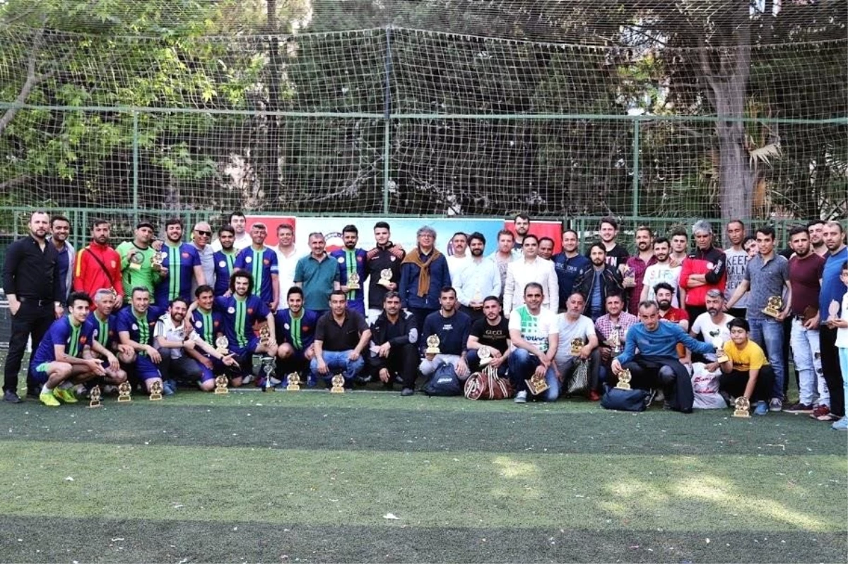 Sağlık-Sen İzmir 2 No\'lu Şube\'nin Futbol Turnuvası Tamamlandı