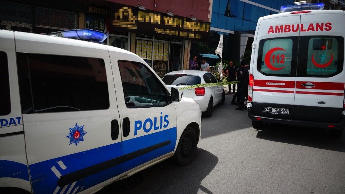 Sancaktepe\'de İş Yerinde Silahlı Kavga: 2 Yaralı