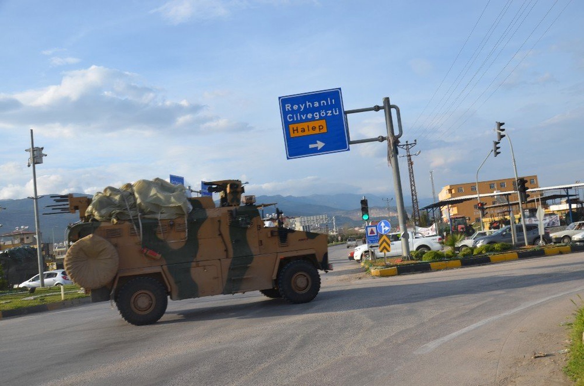 Suriye Sınırına Komando ve Zırhlı Araç Sevkiyatı