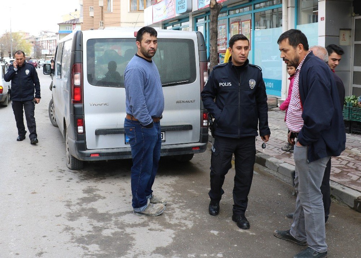 Tartıştığı Sürücünün Aracının Lastiğini Patlatıp Kaçtı