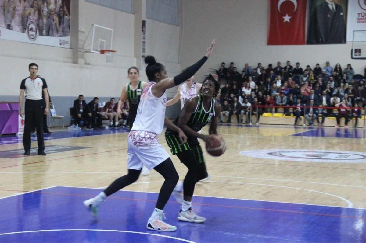 Türkiye Kadınlar Basketbol 1. Ligi Play-Off Yarı Final: Elazığ İl Özel İdare: 67 - Urla Belediyesi:...