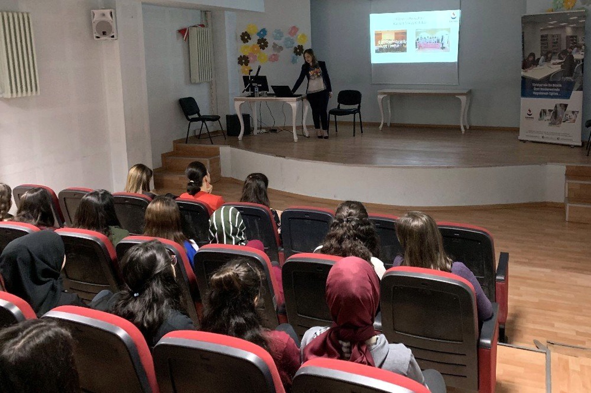 Vedat Topçuoğlu Anadolu Lisesi\'ne Ziyaret