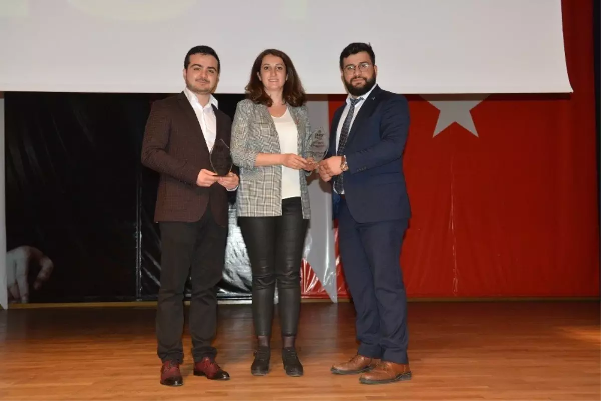 Yılın Enleri Ödüllerini Aldı
