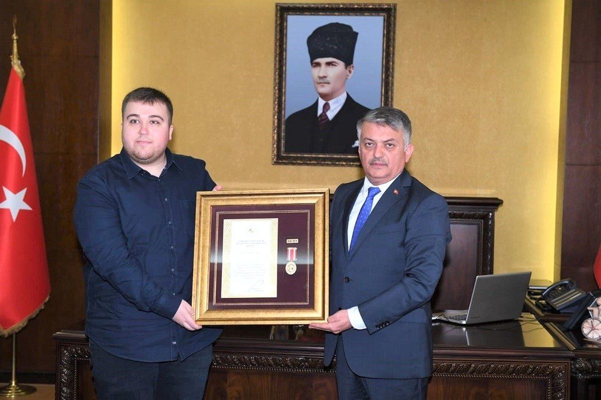 15 Temmuz Şehidi Mahmut Eren\'e Devlet Övünç Madalyası