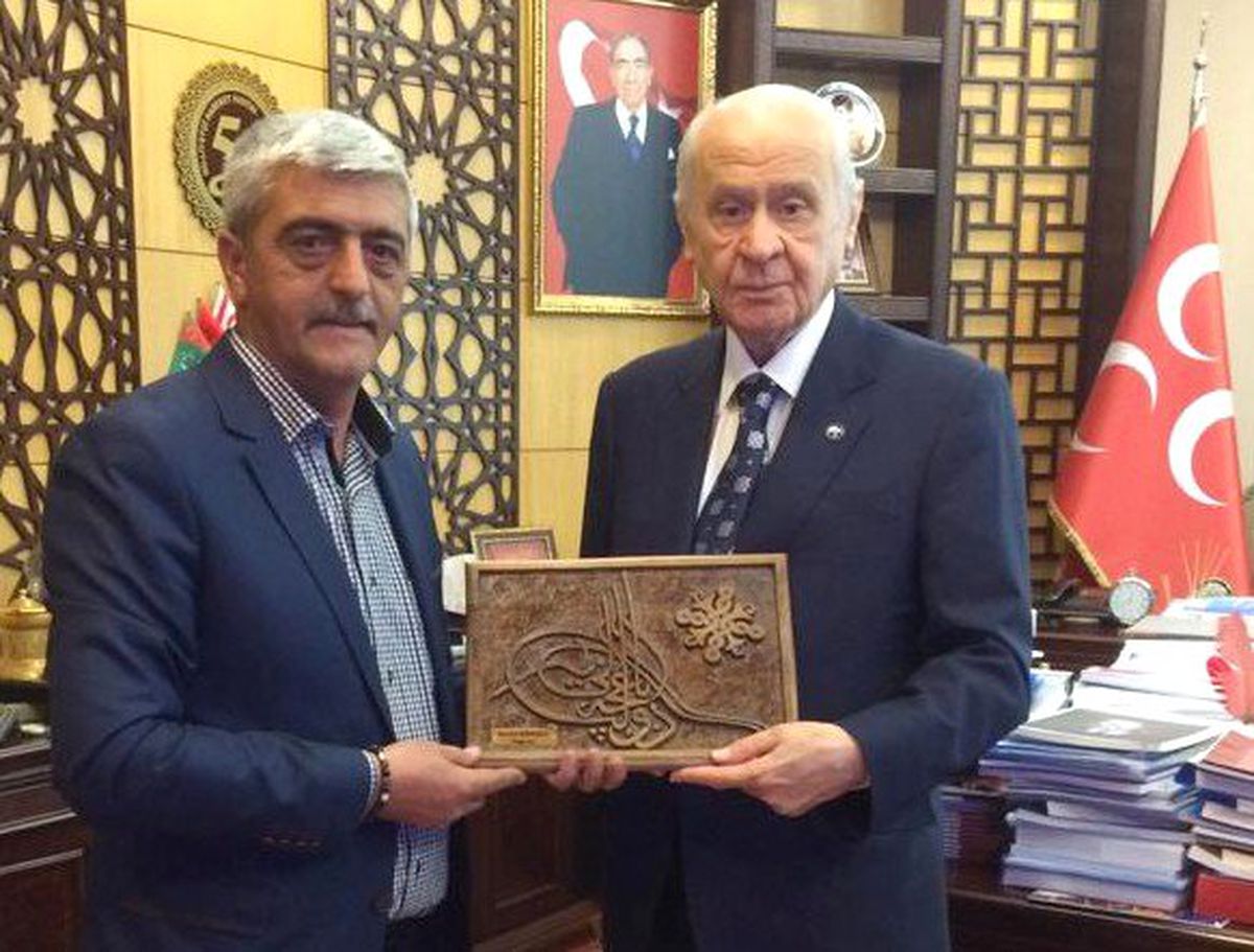 Ahşap Ustasından Devlet Bahçeli\'ye Özel Tuğralı Tablo