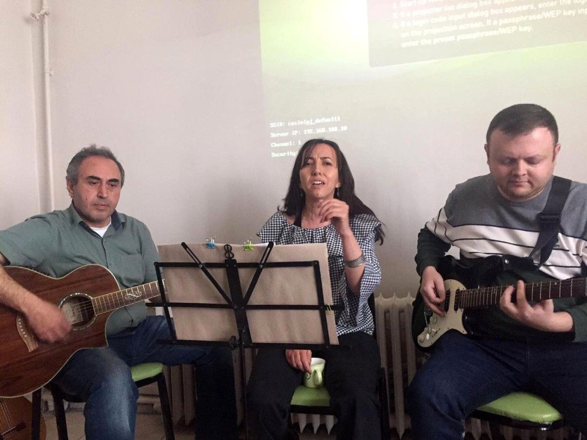 Aile Hekimlerinden Ebelere Sürpriz
