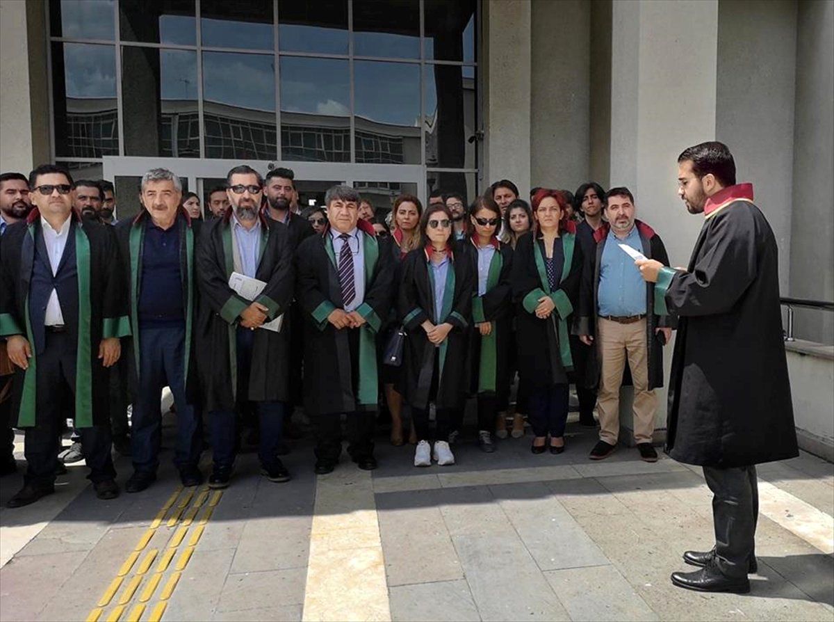 Aksaray\'da Bir Avukatın Silahlı Saldırıda Öldürülmesi
