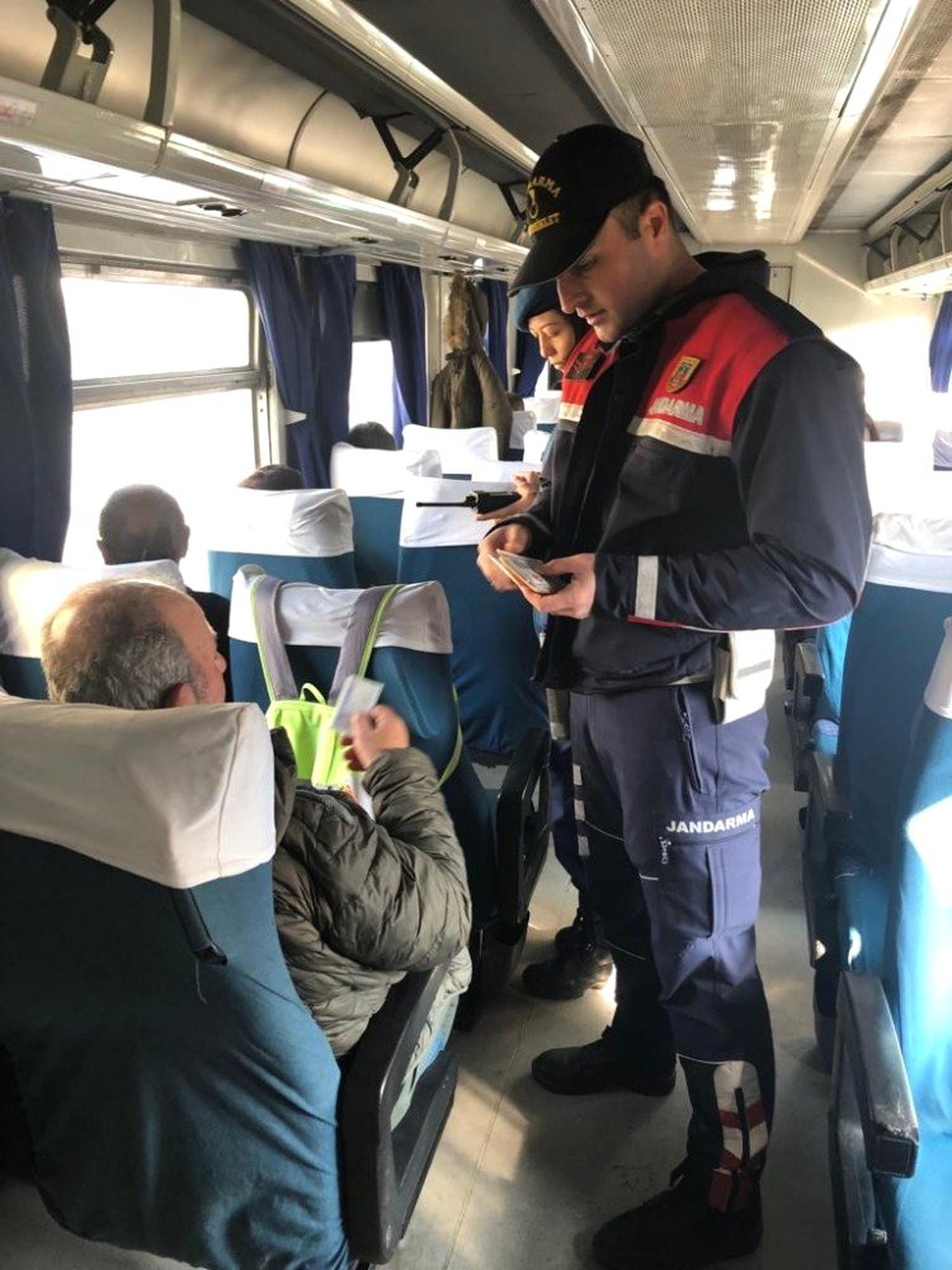 Aydın Jandarması Tren Denetimlerini Sürdürüyor