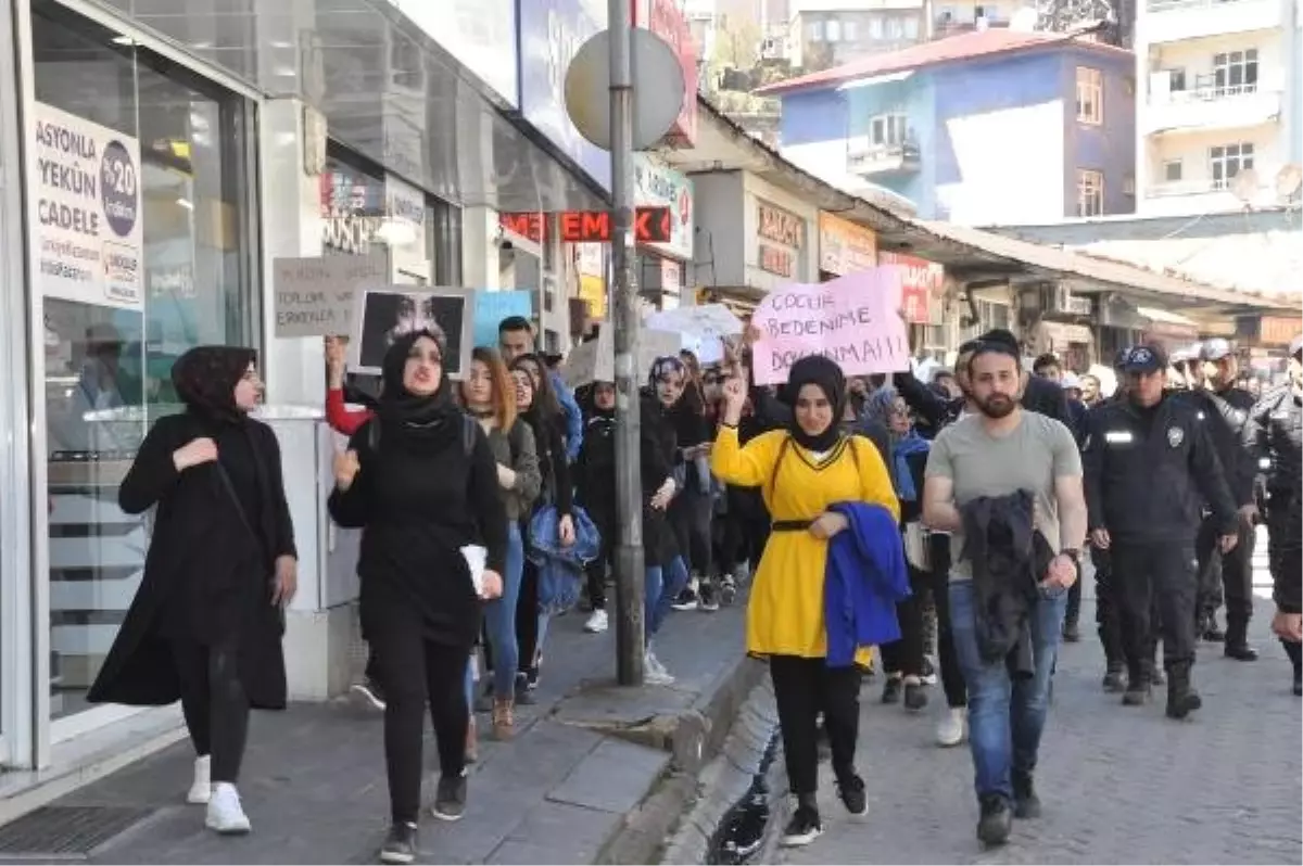 Bitlis\'te Üniversitelilerden İstismar Tepkisi