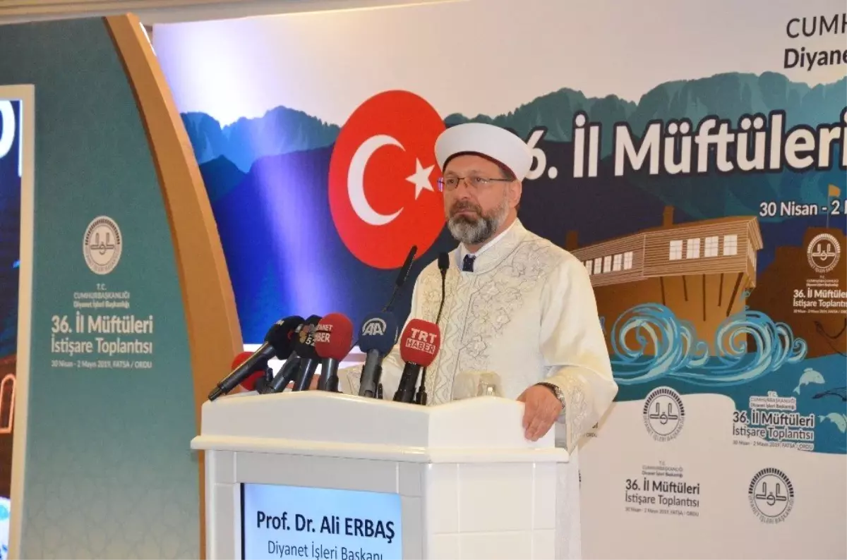 Diyanet İşleri Başkanı Erbaş: "Zekatın, Diğer İbadetlerden Ayırt Edilmemesi Gerekiyor"