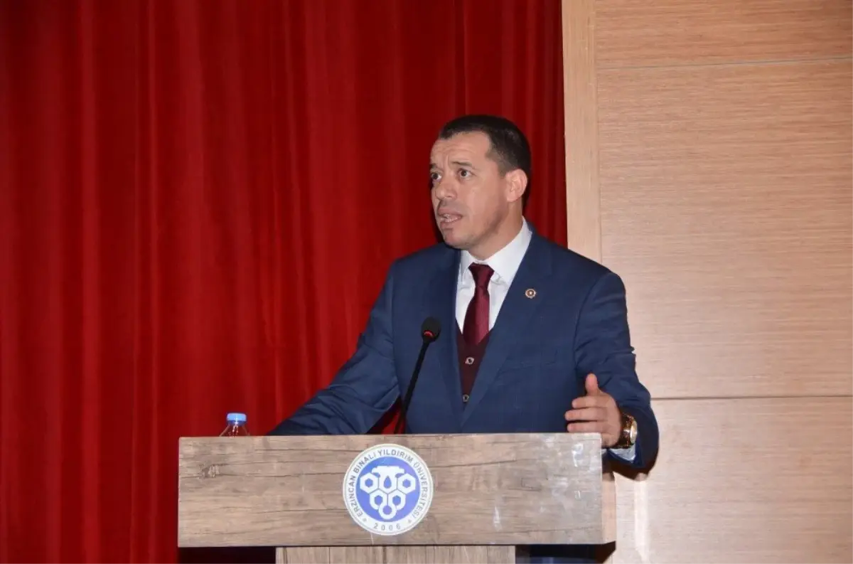 Doç. Dr. Özşavlı\'dan "I. Dünya Savaşı Sonrası Türkiye Dışına Ermeni Göçleri" Konferansı