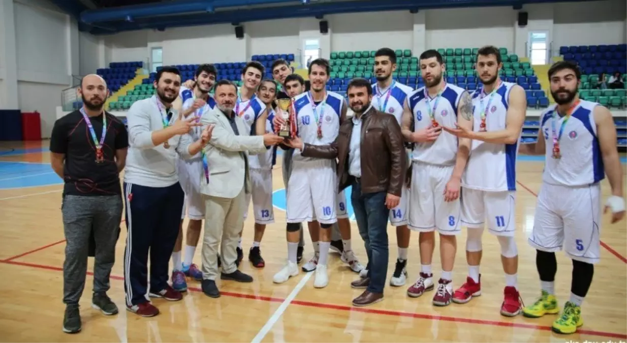 Dpü Erkek Basketbol Takımı 1. Lig\'i Dördüncü Tamamladı