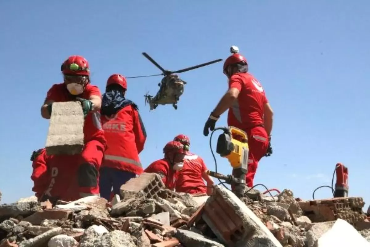 Eskişehir\'de Afad\'dan Helikopter Destekli Deprem Tatbikatı