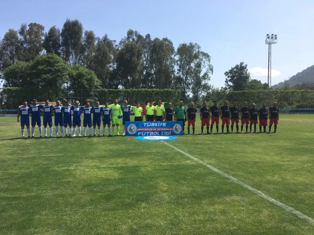 Foça Belediyespor Masterleri, Tmvfl Türkiye Şampiyonasında Yarı Finale Yükseldiİ