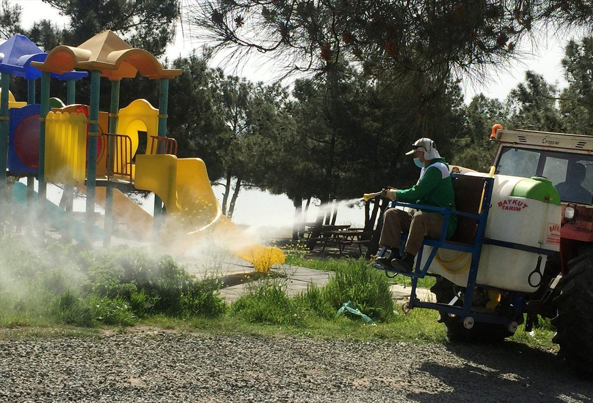Hayrabolu\'da Çocuk Parkları ve Mesire Alanları İlaçlandı