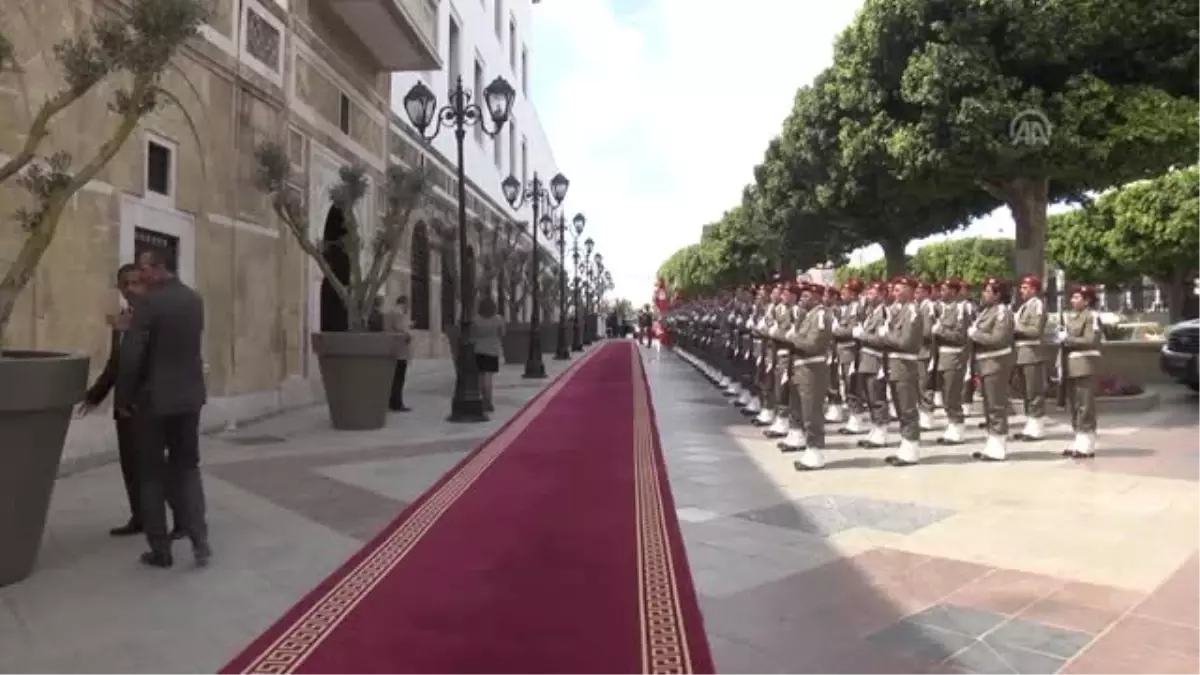 İtalya Başbakanı Giuseppe Conte, Tunus\'ta