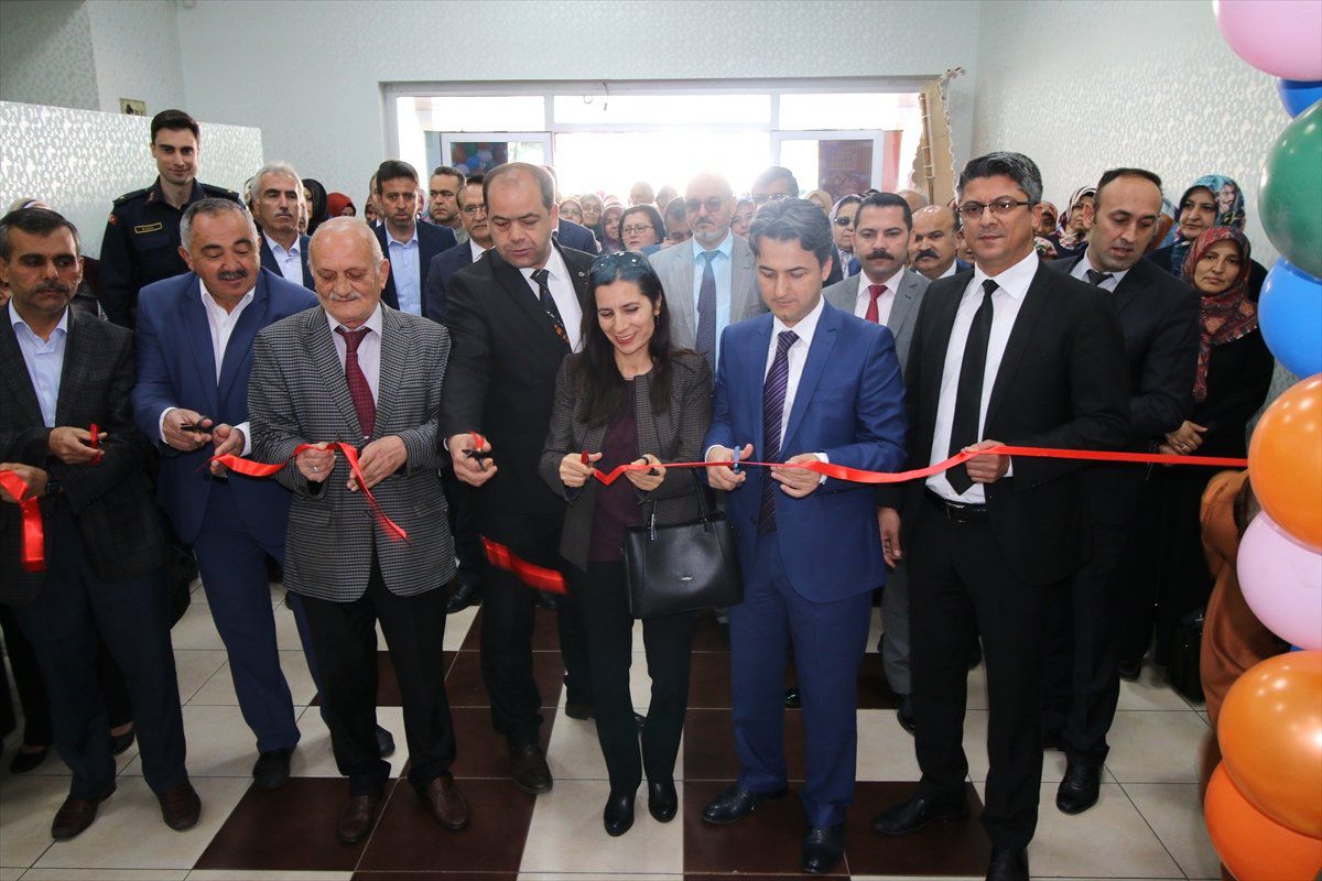Konya\'da Hem Yıl Sonu Sergisi Açıldı