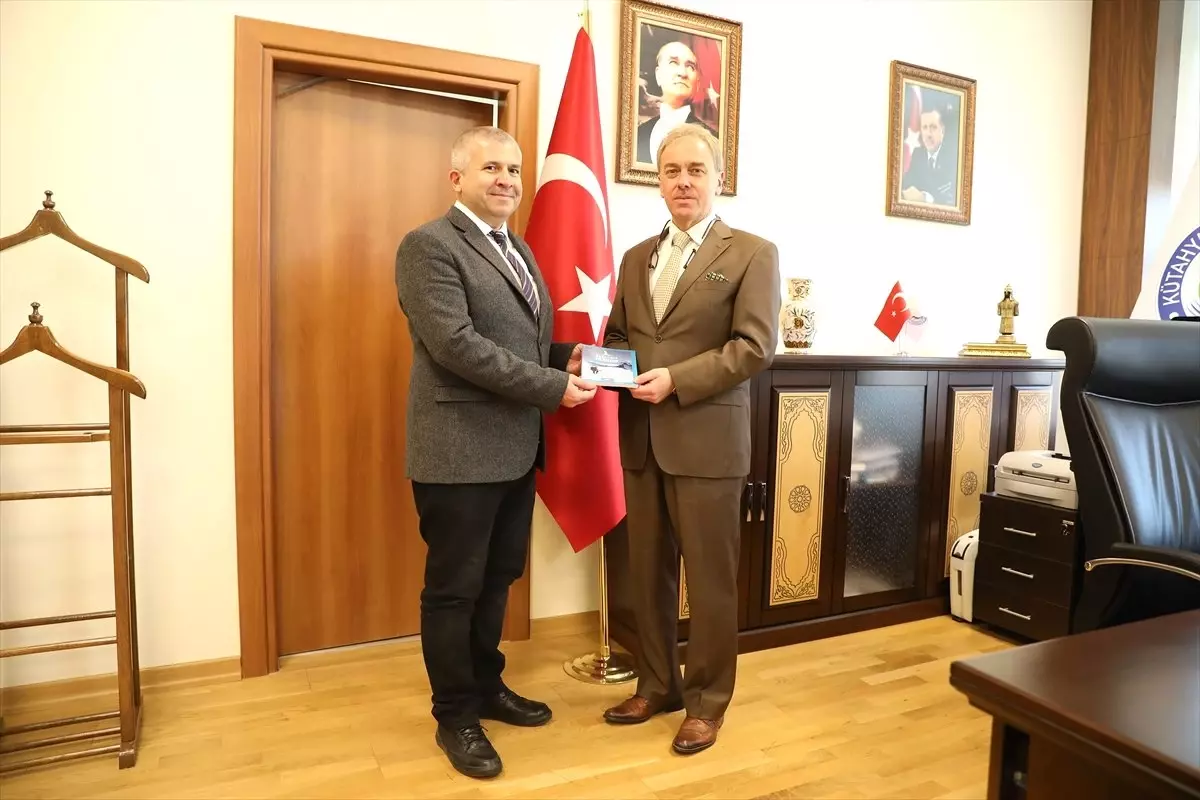 Ksbü Öğretim Üyesinin "Dağcılıkta İlk Yardım" Kitabı Yayımlandı