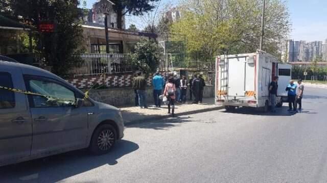 Küçükçekmece'de Emekli Polislerin Birbirine Girdi: 1 Ölü, 1 Yaralı