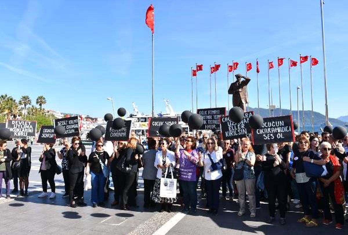 Marmaris\'te Cinsel İstismara Karşı Eylem