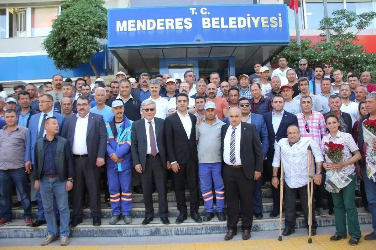 Menderes\'te Toplu Sözleşme Sevinci