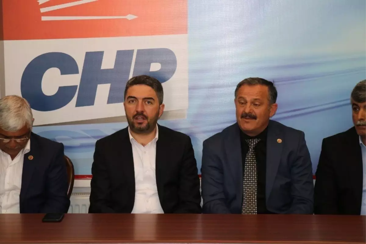 Muhtarlardan CHP\'ye Ziyaret