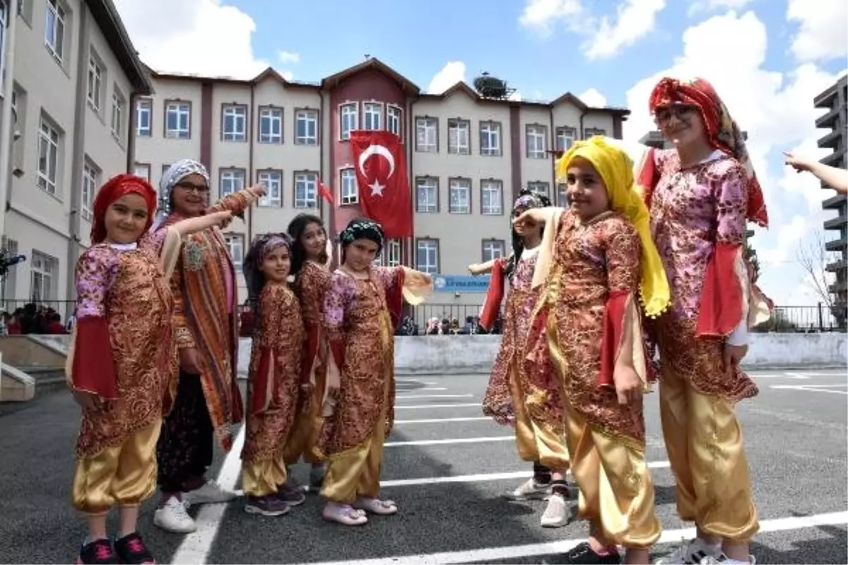 Okulun 35 Yıllık Misafir Leylekleri İçin Pilav Günü Etkinliği