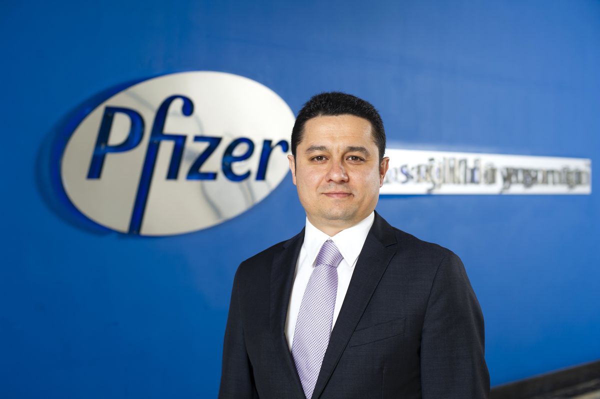Pfizer Türkiye\'nin yeni Medikal Direktörü Dr. Egemen Özbilgili