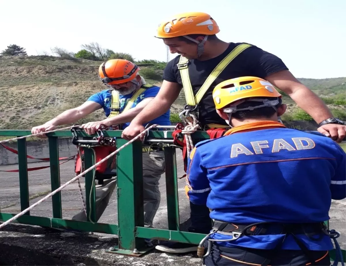 Polise Arama Kurtarma Eğitimi