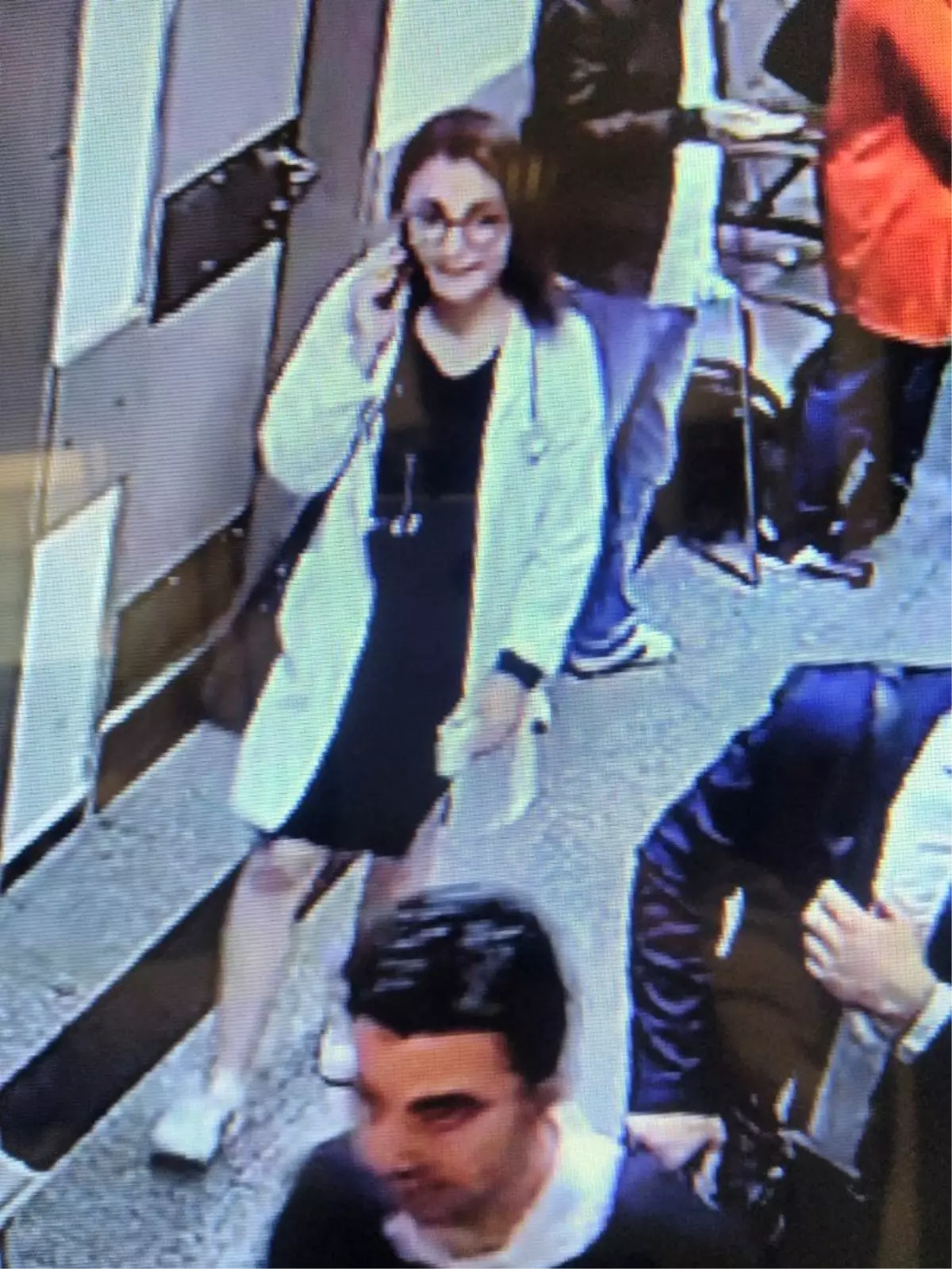 Sahte Stajyer Hasta ve Hasta Yakınlarının Parasını Çaldı