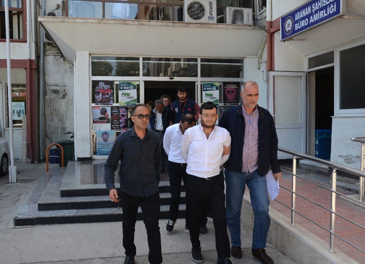 Sevgili" Vaadiyle Kandırıp Fuhuş Yaptırdılar