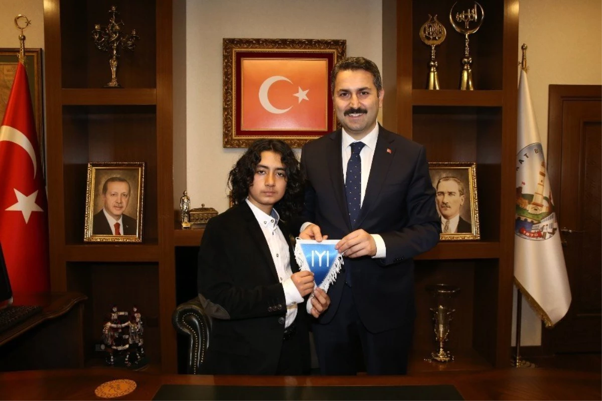 Tokatlı Küçük Osman Gazi, Başkan Eroğlu\'nu Ziyaret Etti