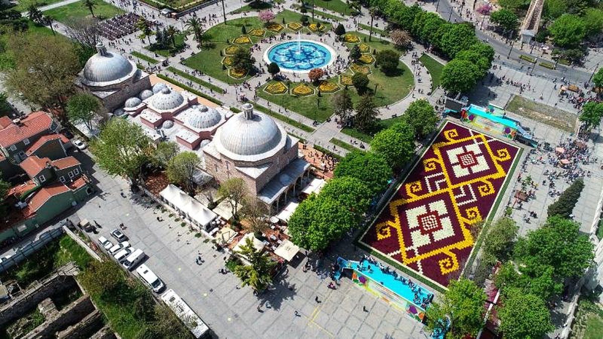 Türkiye\'nin Turizm Gelirleri Arttı, Gurbetçiler Yabancı Turistlerden Daha Fazla Harcıyor