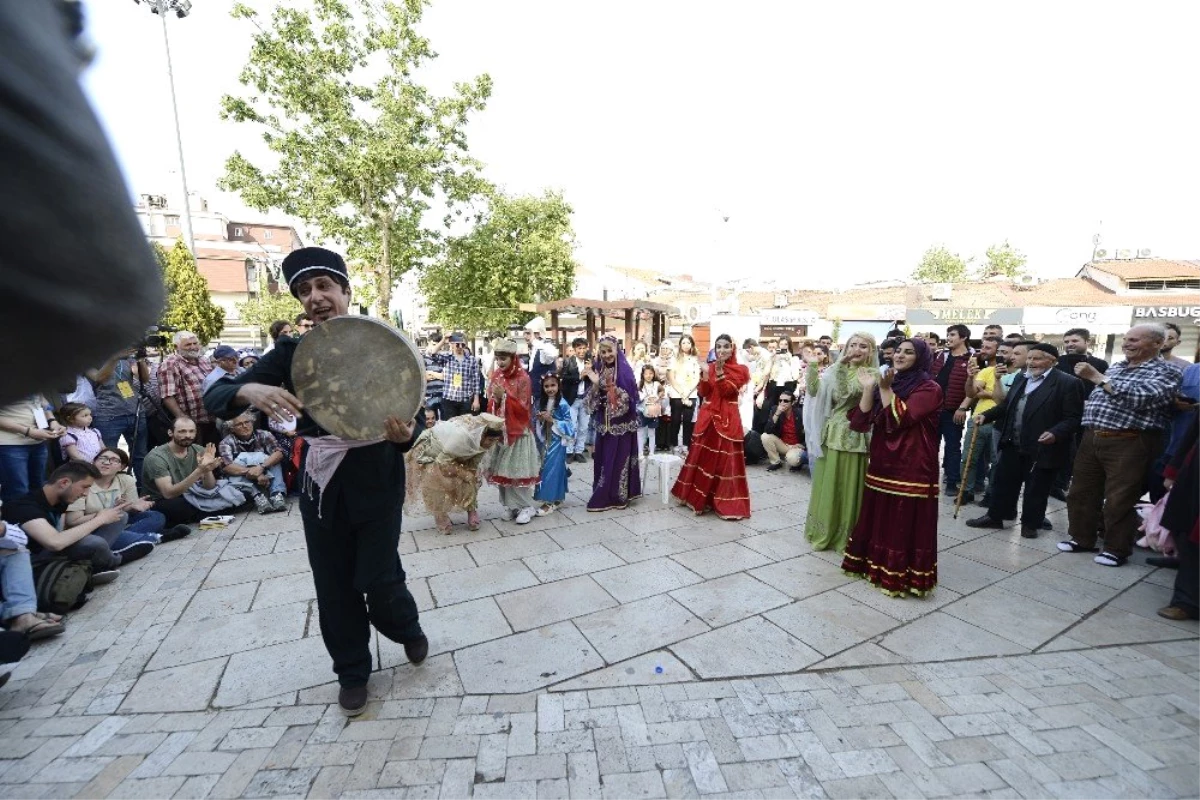 Uluslararası Amatör Tiyatro Festivali Tüm Hızıyla Sürüyor