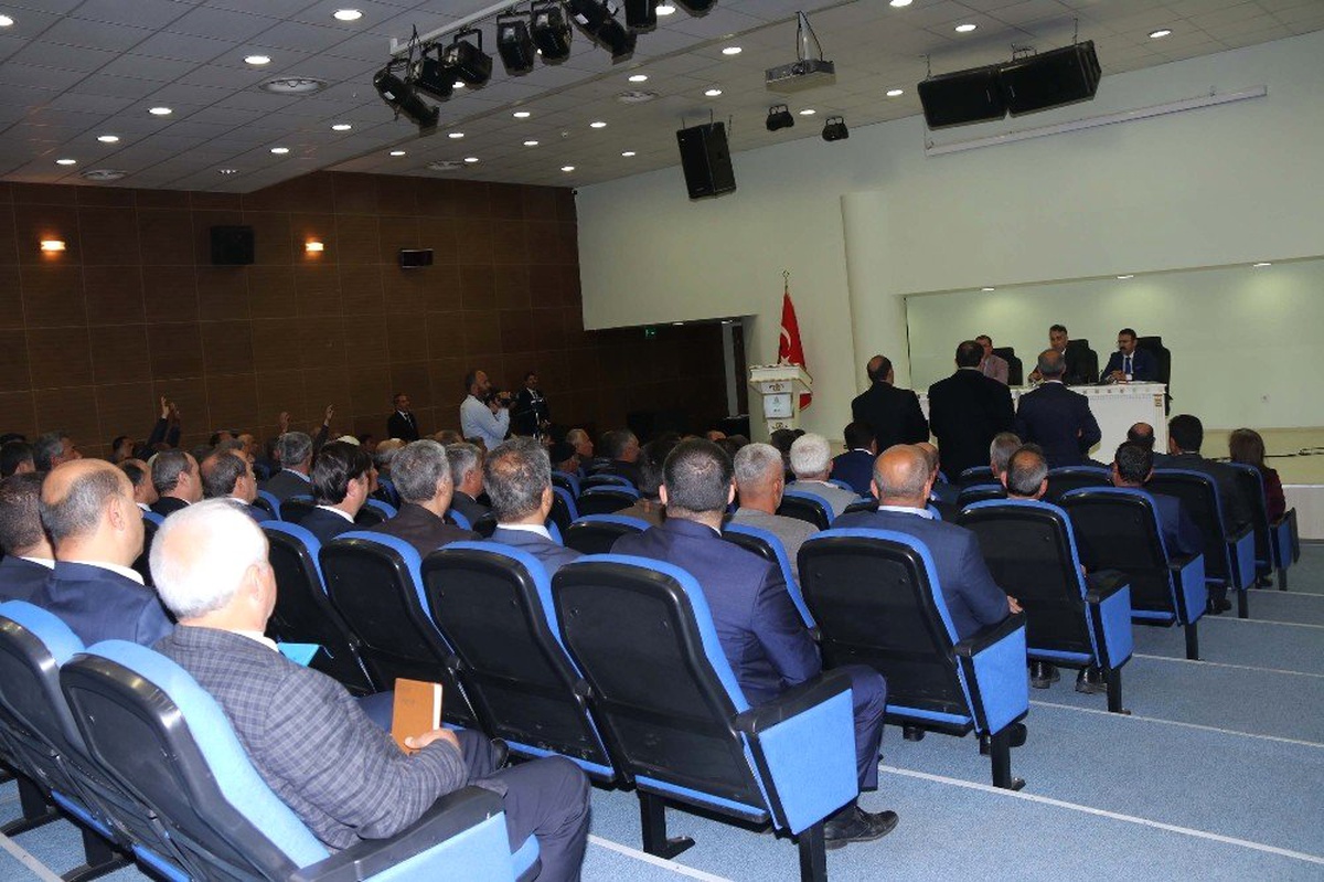Vali Çağatay, Muhtarlarla Bir Araya Geldi