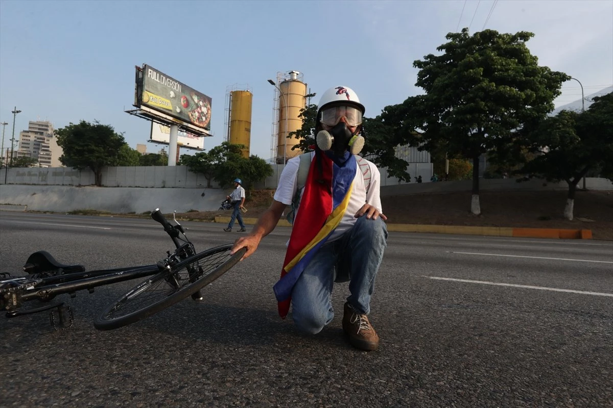 Venezuela\'daki Darbe Girişimi