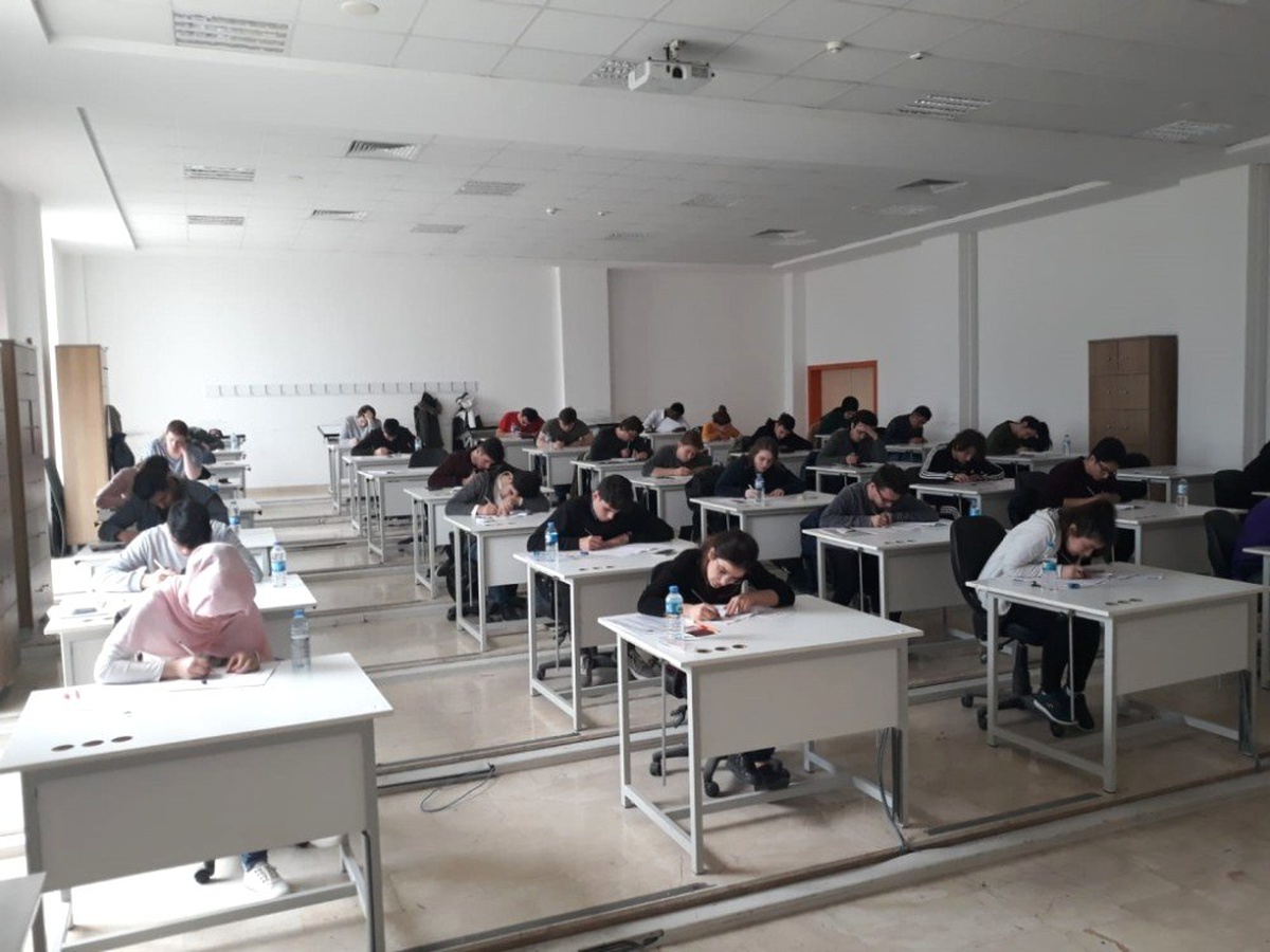 Yabancı Öğrencilere Türk Üniversitelerinin Kapıları Açıldı